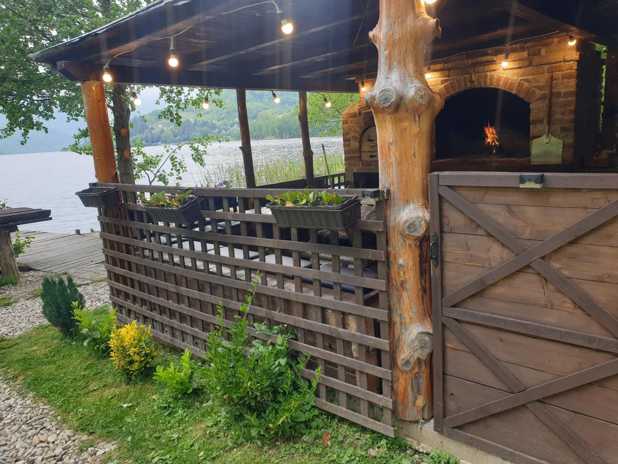 Jajce Lake Cottage-Plivsko Jezero Zewnętrze zdjęcie